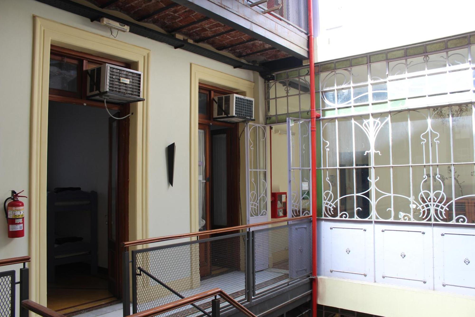 Parla Hostel บัวโนสไอเรส ภายนอก รูปภาพ